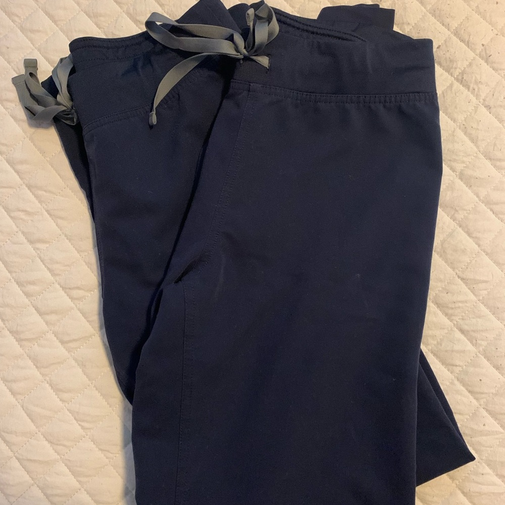 Figs Livingston scrub pants- good used condition